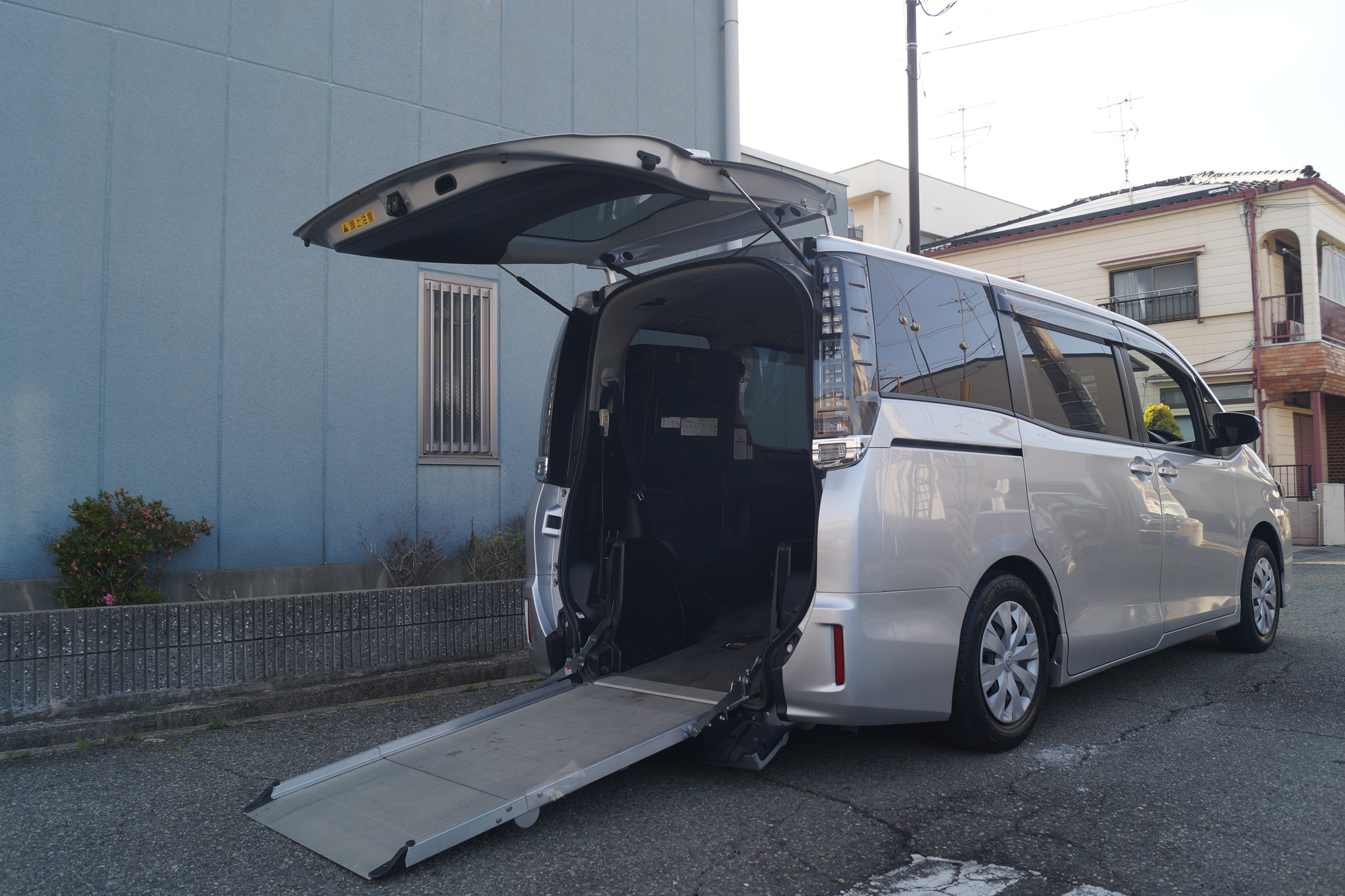トヨタ ヴォクシー