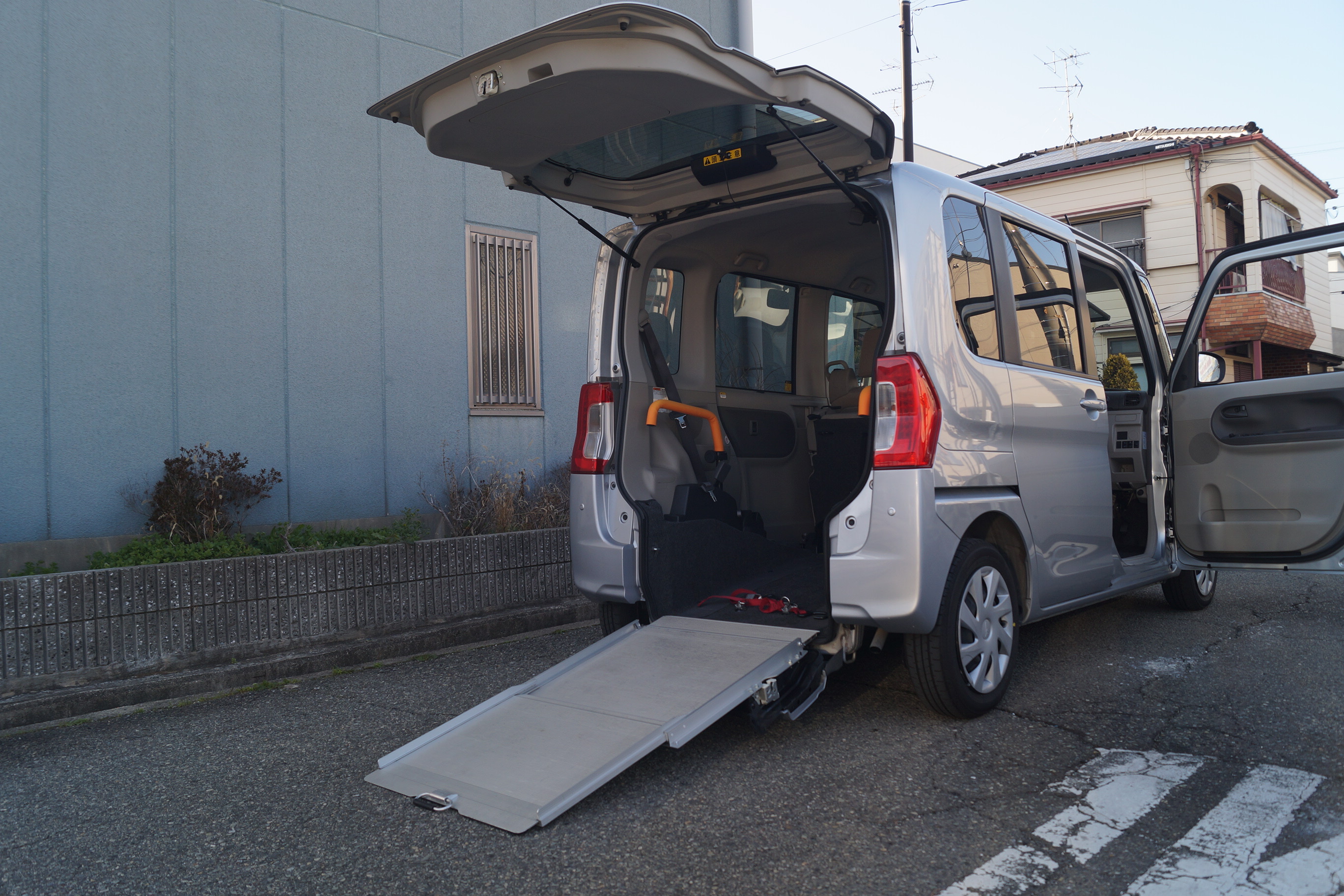 ダイハツ タント